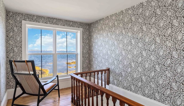 The Salty Cribb II- Private oceanfront vacation home just minutes from Lunenburg