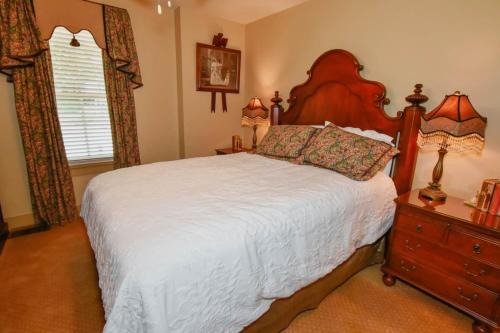 The Sample Room at The Historic Eureka Inn and Event Center