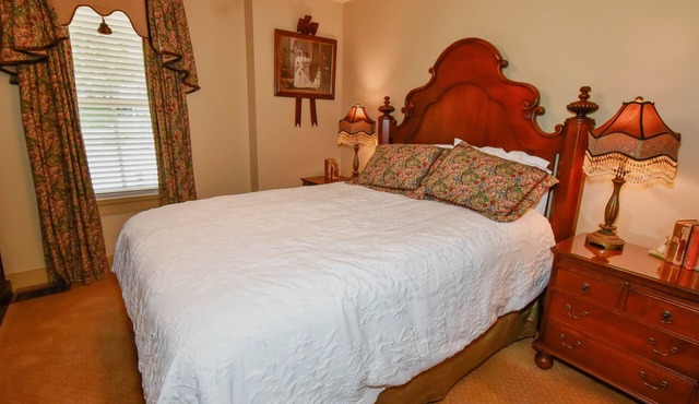 The Sample Room at The Historic Eureka Inn and Event Center