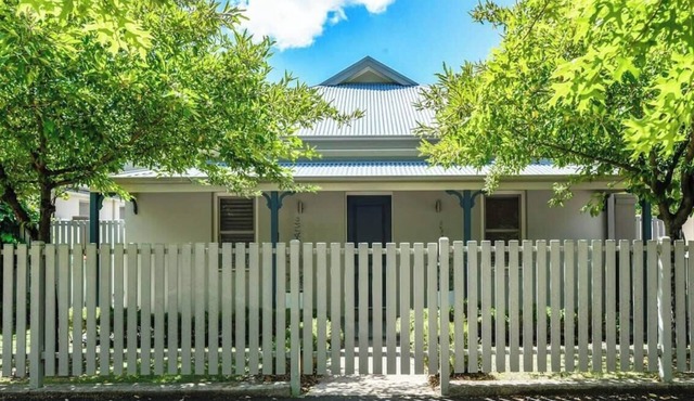 The Sampson Haven - Luxe CBD Getaway, Pets Allowed