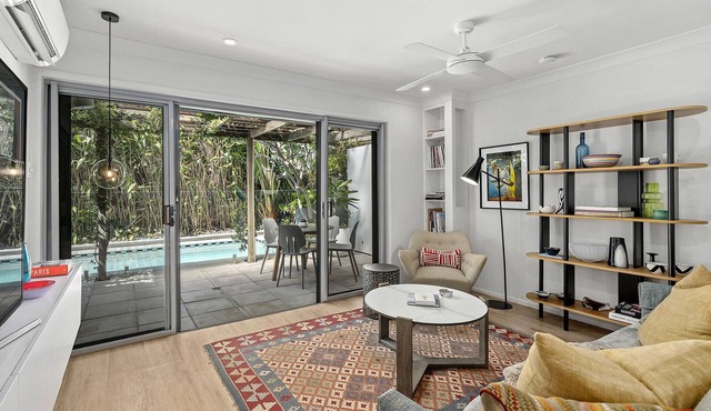 The Sanctuary! 1Bed, 1Bath, 1Car, POOL~Teneriffe