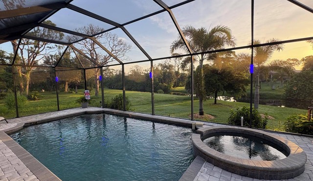 The Sanctuary - Private Pool+Spa Vacation Home - Only 5 Minutes To The Gulf Coast!