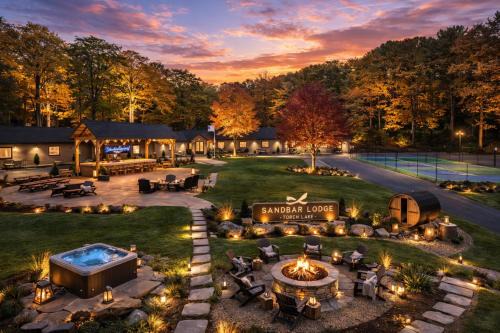 The Sandbar Lodge at Torch Lake