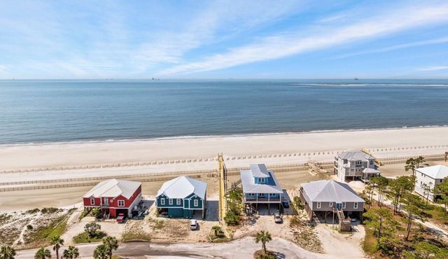 The Sanderling - Family Friendly Large Gulf View Home in Gated Community