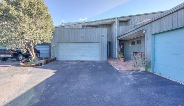 The Sandia House - An Irvie Home