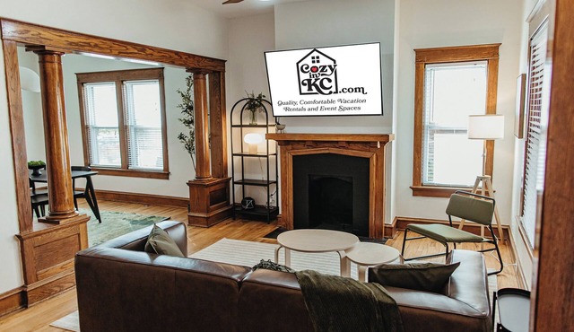 The Sandstone - Monthly Retreat in Heart of Kansas City