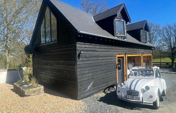 The Sans Souci Estate - The Chalet Studio Apartment, Adults Only