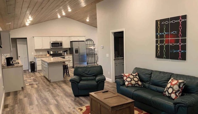 The Sansa Suite at Brants Apple Orchard