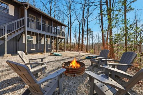 The Sapphire Shore Cottage with Dock! home