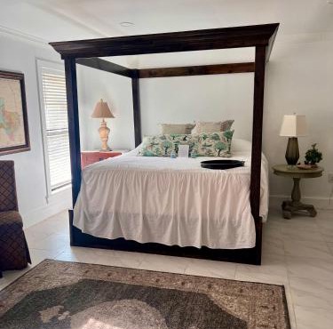 The Savannah Suite