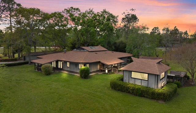 The Savvi Farm Haus Boro