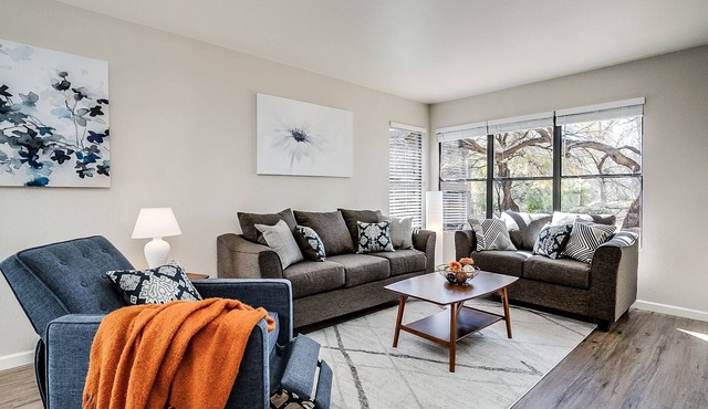 The Scenic Lodge, a Home away from Home at The Greens