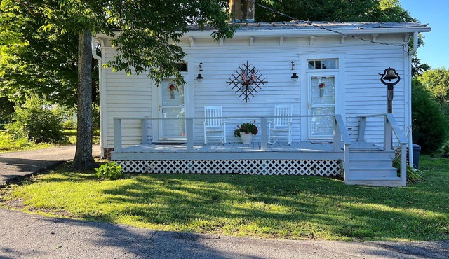 The Schoolhouse in Historic Worsham