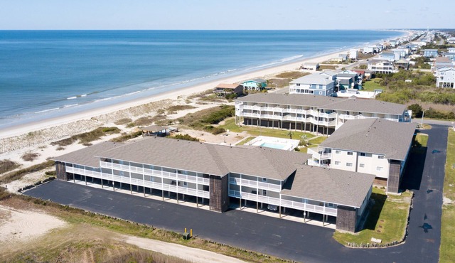 The Sea Pearl - Ocean Front Condo on Oak Island - Sleeps 9 - 3bed/2bath