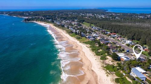 'The Sea Shell' Brand New, Direct Beach Access