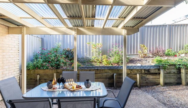 The Seahorse, 3a Seahorse Close