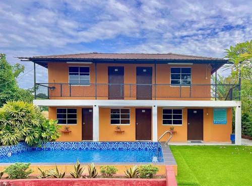 The Seashell Melaka Pool View Upper Room