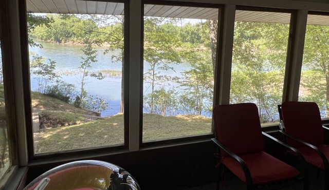 The Secluded Current River Getaway!! - Doniphan!