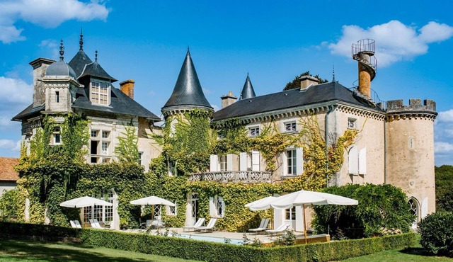 The Secret Hamlet - Eleven Bedroom Castle, Sleeps 24