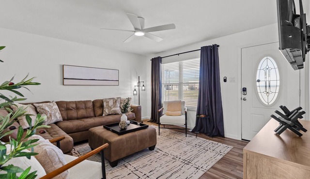 The Secret Sojourn | 3BR Game Room Home | Fenced Yard | Dog-Friendly O'Fallon