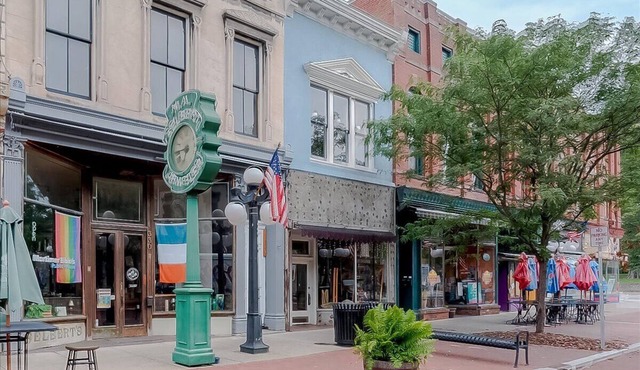 The Selbert - In the Heart of The Bourbon Trail!