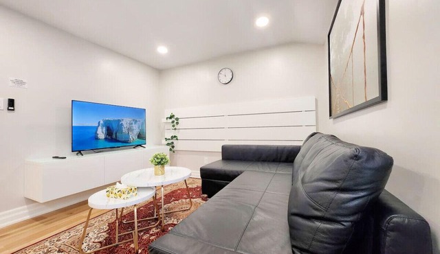 The Serene Haven Modern 2 Queen Bed Full Apartment