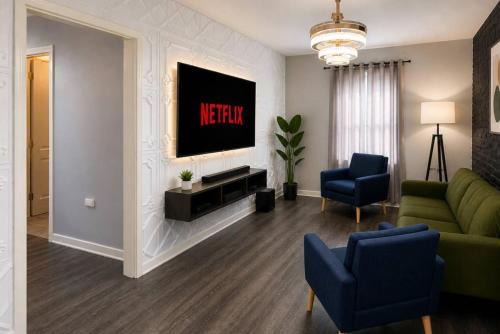 The Serene Niagara House - EV Charger