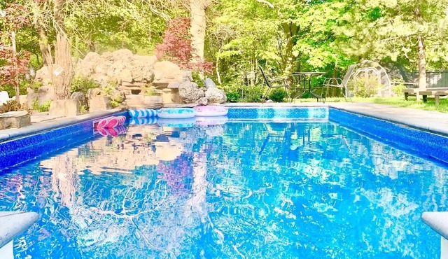 The Serenity Home Pool/Yoga/Game Room by the Lake