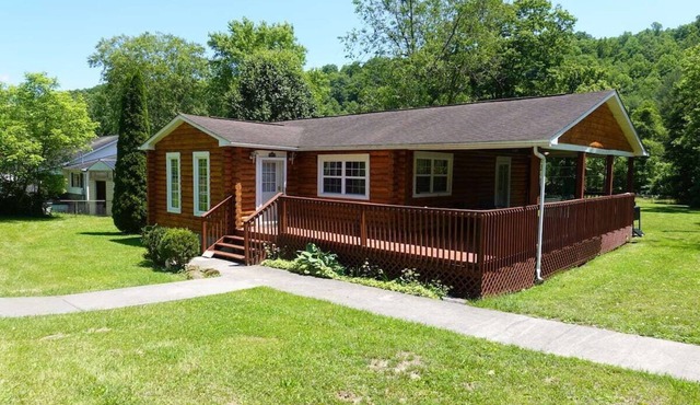 The Shack, An exquisite 3 bed room log cabin.
