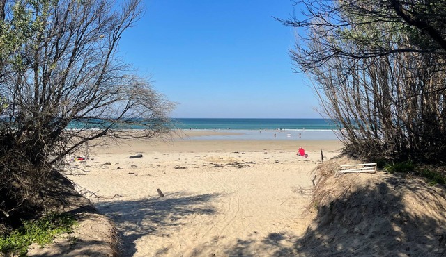 The Shack - Luxury Beachside Home