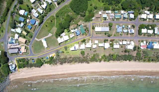 The Shack - Sea breeze and a walk to the beach.
