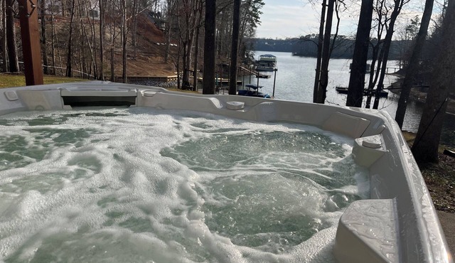 The Shamrock Lake Norman. Swim, fish, kayak, boating, pool, hot tub, jet ski.