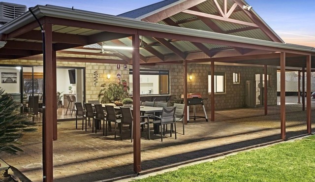 The Shamrock Luxury Retreat