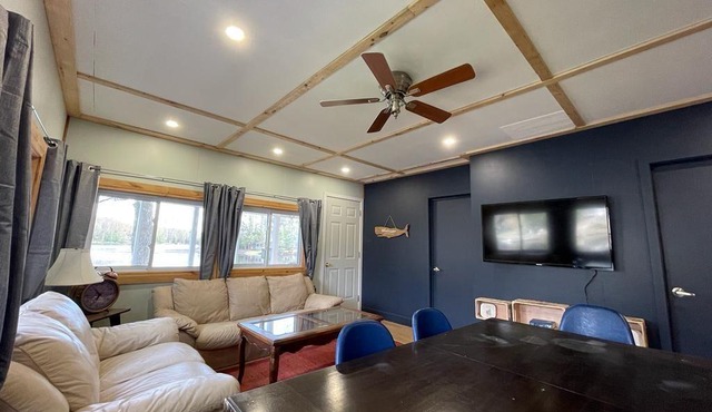The Shearer - 3-Bedroom Waterfront Cottage