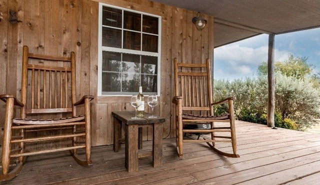 The Shed | Luxurious Country Accommodation