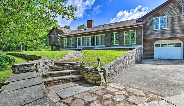 The Sheep House about 11 Mi to Cooperstown!