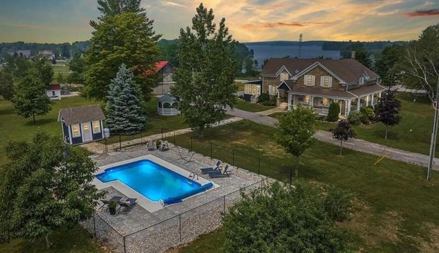 The Sheldon Manor & Vineyardnn