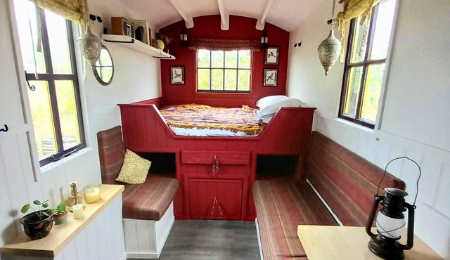 The Shepherds Hut, secluded and countryside views.