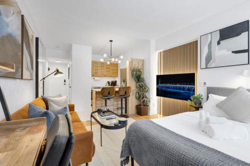 The Sherbrooke Suite 99