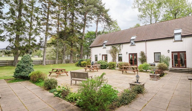 THE SHIELING, family friendly, with a garden in Newtonmore