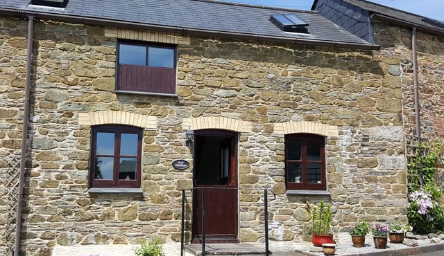 THE SHIPPON, pet friendly, country holiday cottage in Polyphant