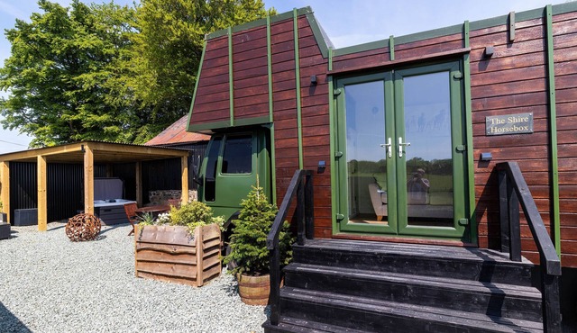 The Shire - Luxury Unique Stay, With Private hot tub - 5 Cyfie Farm