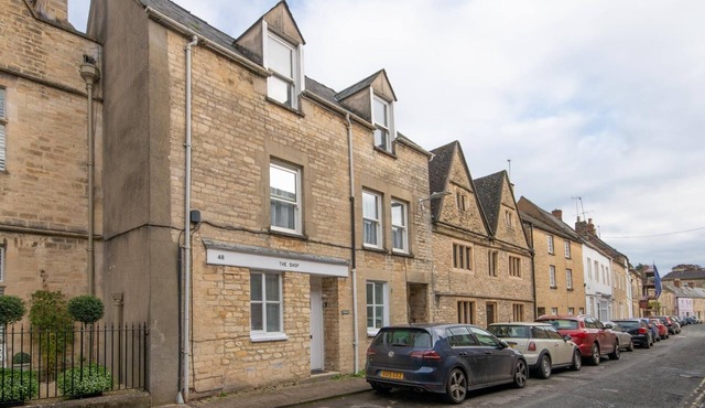 The Shop Cotswold Apartment Sleeps 2