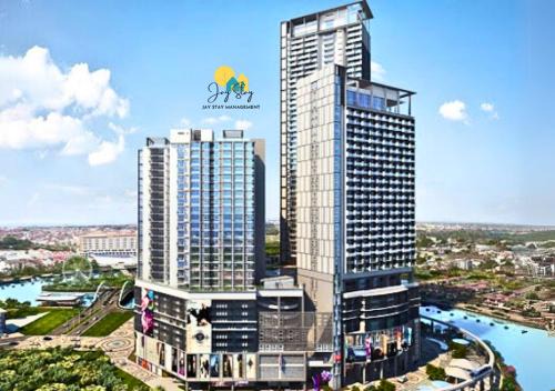 The Shore l Exclusive Private Garden l Luxury Suite l 4-9 pax l Melaka River View l Direct Mall l Jonker Street by Jay Stay Management