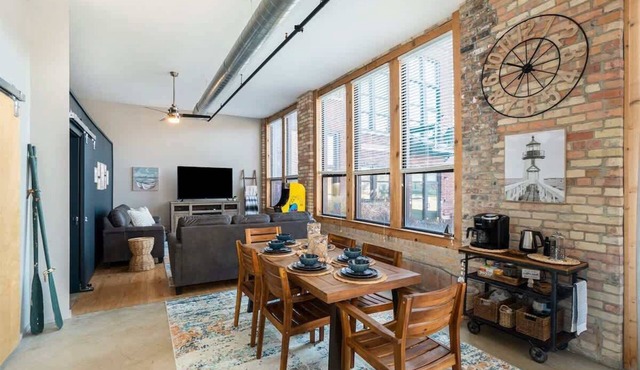 The Shoreline Vibe at Central Lofts