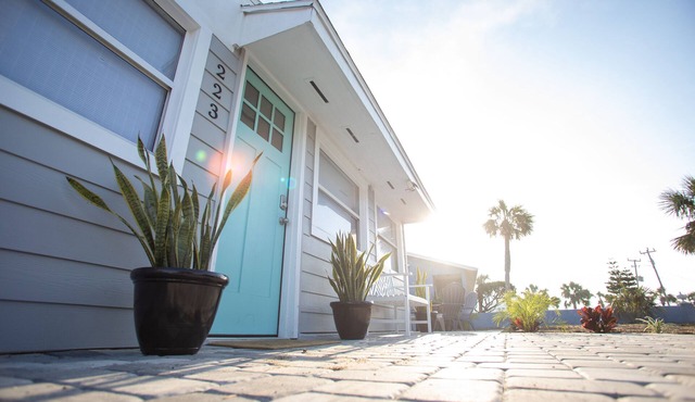 The Shores Beach Cottage - a Short Walk from the Sand - Daytona Beach Shores