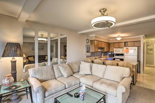 The Shores Condo w/Beach Access < 2 Mi to Dtwn!