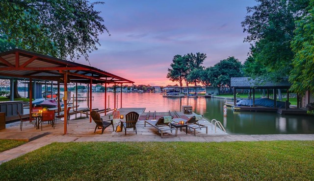 The Shorewood Lakeside Oasis, Pet-Friendly Getaway