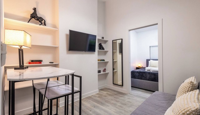 "The Side Villa" In the Heart of Miami