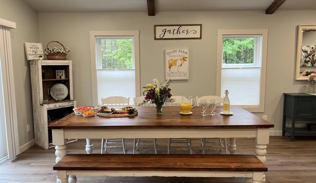 The Silliman House - New renovation, Farmhouse Chic, close to baseball parks